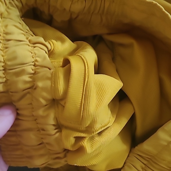 Lululemon Hotty Hot Shorts - Picture 2 of 5